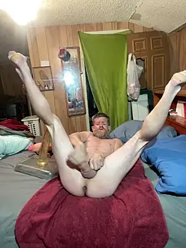 Snapshot of Ezye84 chatting on February 1, 2026, 4:11 am Ezye84 online show from February 1, 2026, 4:11 am