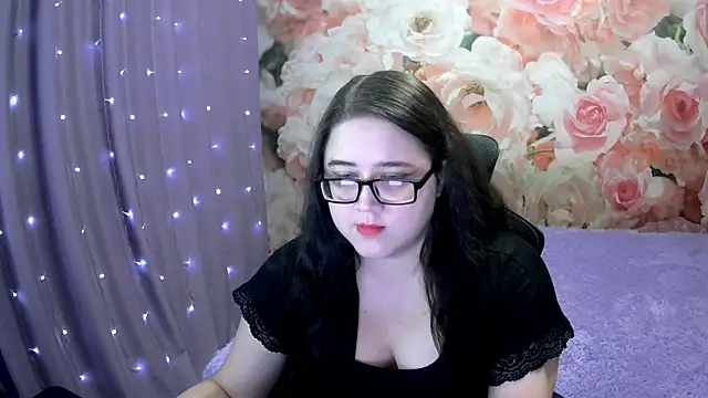 Snapshot of OverseerX chatting on September 9, 2025, 2:38 pm OverseerX online show from September 9, 2025, 2:38 pm