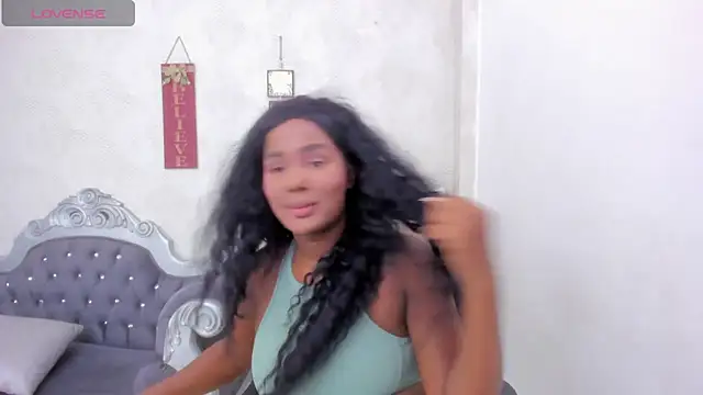 katherin cruz  online show from November 7, 2025, 6:41 pm