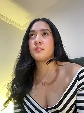 Snapshot of Nina_lovi chatting on December 20, 2024, 11:05 pm Nina lovi online show from December 20, 2024, 11:05 pm