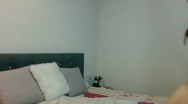 Snapshot of MonikaXXJoy chatting on February 12, 2025, 5:58 pm MonikaXXJoy online show from February 12, 2025, 5:58 pm