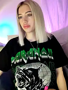 Fuck-Gina online show from April 8, 2026, 10:32 pm