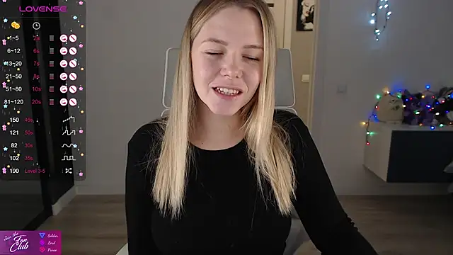 Snapshot of Emma_Bryan chatting on December 11, 2024, 10:58 am Emma Bryan online show from December 11, 2024, 10:58 am
