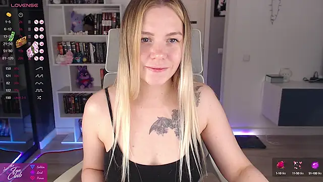 Snapshot of Emma_Bryan chatting on October 3, 2025, 8:06 pm Emma Bryan online show from October 3, 2025, 8:06 pm