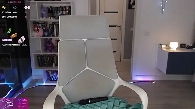 Emma Bryan online show from February 15, 2026, 9:55 pm