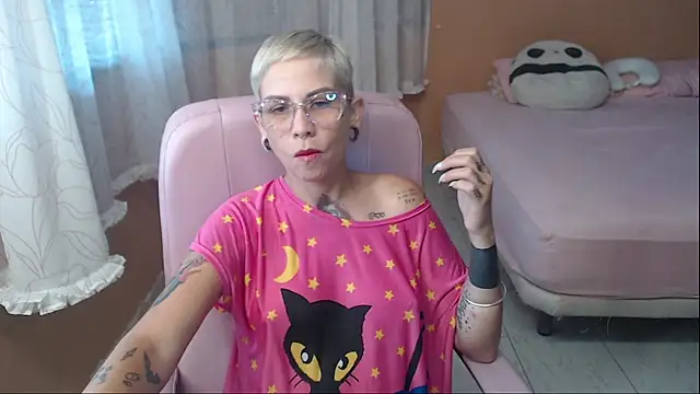 moon cat85 online show from May 27, 2026, 1:30 pm