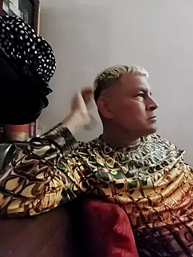 gayphotograper online show from September 13, 2025, 8:41 pm