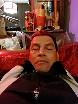 gayphotograper online show from December 20, 2025, 9:22 pm