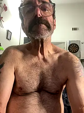 Snapshot of Trainee2Bpeed chatting on October 28, 2025, 7:45 am Trainee2Bpeed online show from October 28, 2025, 7:45 am