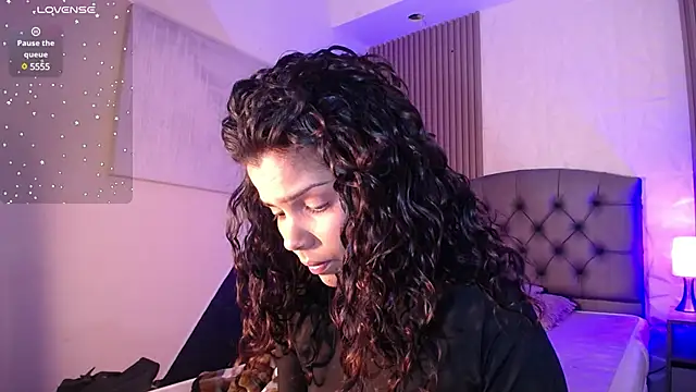 Snapshot of ximena_diaz chatting on January 24, 2025, 9:05 pm ximena diaz online show from January 24, 2025, 9:05 pm