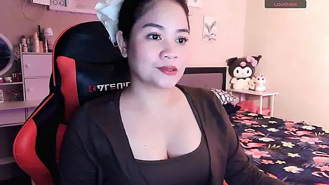 Snapshot of yenyen_ chatting on February 3, 2026, 1:04 am yenyen online show from February 3, 2026, 1:04 am