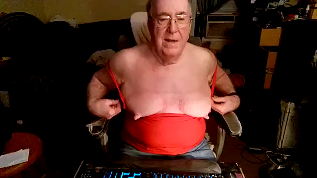 Toastir online show from October 28, 2025, 8:22 pm