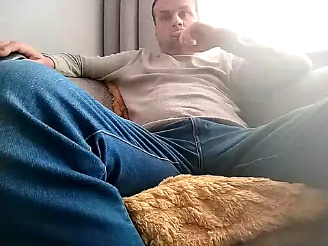 grzes19763 online show from October 15, 2025, 9:42 am