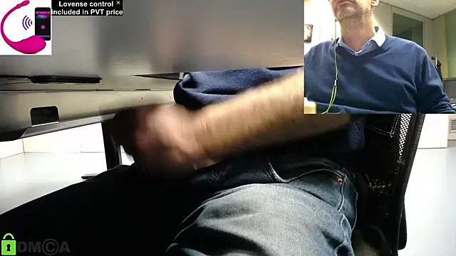 Snapshot of pliko chatting on November 13, 2025, 3:55 pm pliko online show from November 13, 2025, 3:55 pm