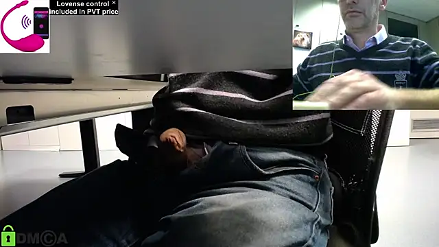 Snapshot of pliko chatting on November 18, 2025, 3:27 pm pliko online show from November 18, 2025, 3:27 pm