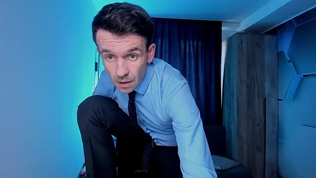 SteveTiger online show from October 15, 2025, 12:49 pm