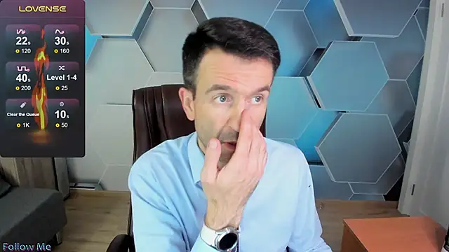 SteveTiger online show from December 2, 2025, 12:32 pm