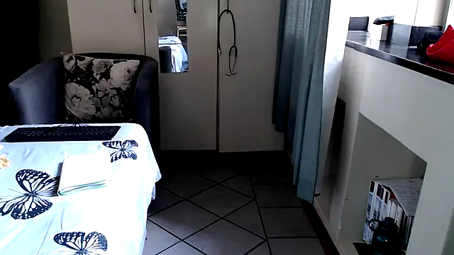 FitSelina66 online show from October 5, 2025, 12:36 pm