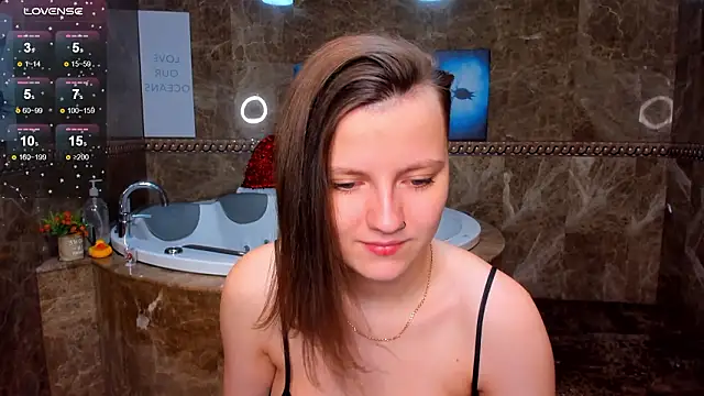 Snapshot of MelindaTin chatting on February 8, 2026, 12:03 am MelindaTin online show from February 8, 2026, 12:03 am