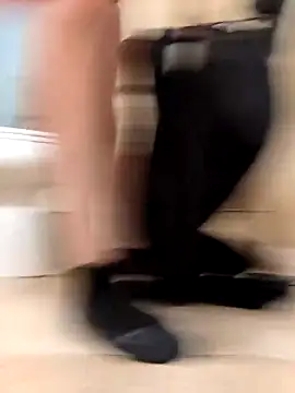 bobby69cock online show from October 22, 2025, 9:47 pm