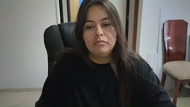 Ixchel Anaid online show from November 4, 2025, 1:32 pm