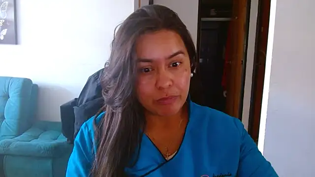 Ixchel Anaid online show from April 1, 2026, 7:33 pm