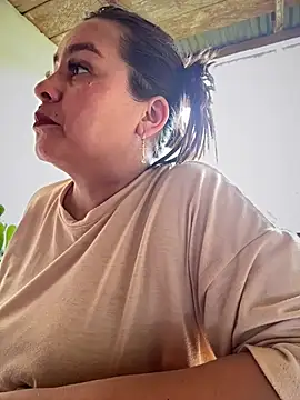Ixchel Anaid online show from July 7, 2026, 3:27 pm