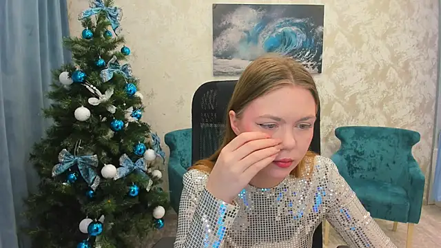 Snapshot of Strawberrye chatting on December 27, 2024, 12:01 pm Strawberrye online show from December 27, 2024, 12:01 pm