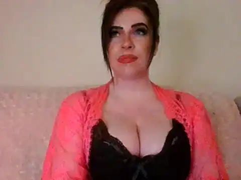 Snapshot of EmilyBlue chatting on December 9, 2024, 12:01 am EmilyBlue online show from December 9, 2024, 12:01 am