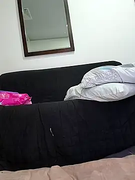 Snapshot of estrella_tasty chatting on January 17, 2026, 2:16 am estrella tasty online show from January 17, 2026, 2:16 am