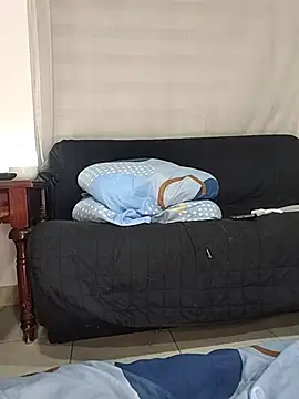 Snapshot of estrella_tasty chatting on February 27, 2026, 1:49 am estrella tasty online show from February 27, 2026, 1:49 am