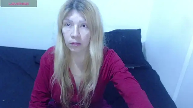 Dulce-Bella online show from March 25, 2026, 8:59 pm