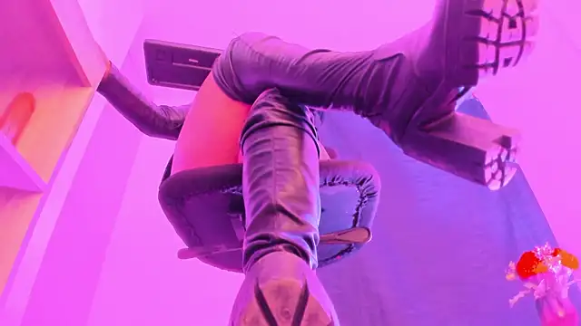 MIss Kendall  online show from January 23, 2025, 2:02 am