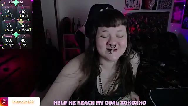 Snapshot of Bdsm_and_fries chatting on November 17, 2025, 7:25 am Bdsm and fries online show from November 17, 2025, 7:25 am