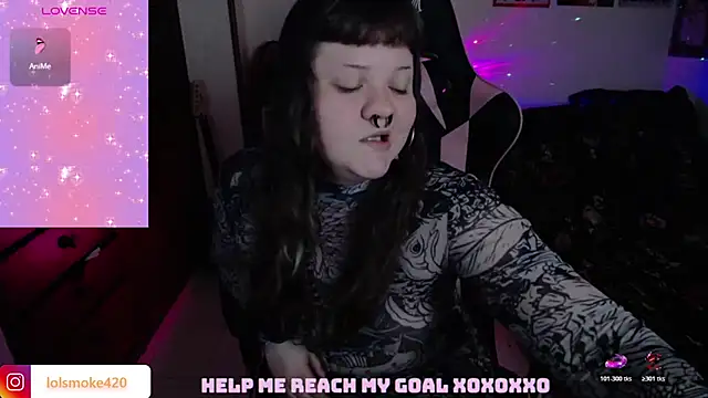 Snapshot of Bdsm_and_fries chatting on December 14, 2025, 5:18 pm Bdsm and fries online show from December 14, 2025, 5:18 pm