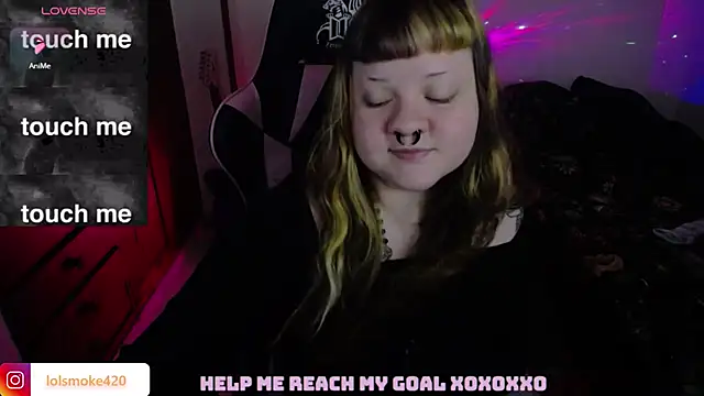 Snapshot of Bdsm_and_fries chatting on January 18, 2026, 8:40 am Bdsm and fries online show from January 18, 2026, 8:40 am