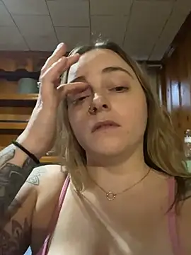 jaseyrae online show from December 11, 2024, 8:18 pm