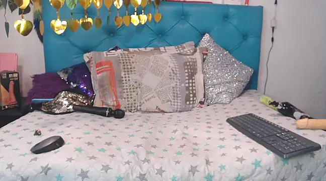 SARAWILLS online show from February 5, 2025, 1:44 pm