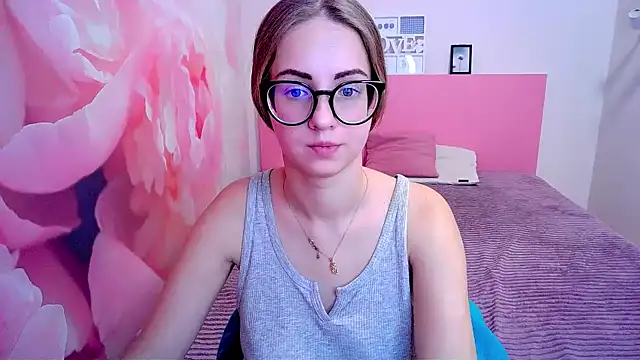 AliceAdams online show from December 13, 2024, 7:58 am