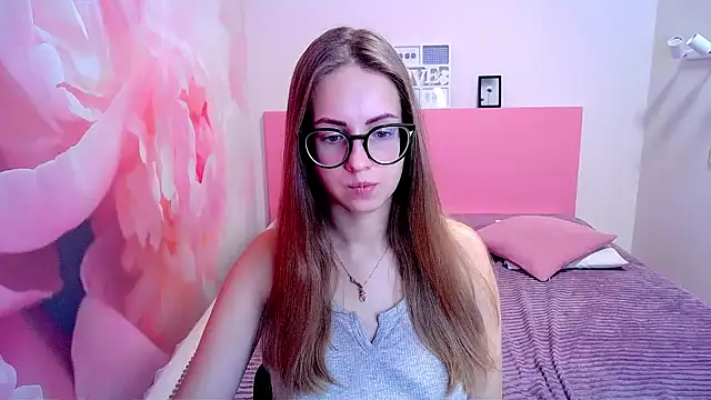 AliceAdams online show from December 18, 2024, 7:36 am