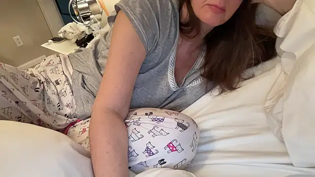 Snapshot of PreciousKittyXO chatting on February 2, 2025, 6:53 pm PreciousKittyXO online show from February 2, 2025, 6:53 pm
