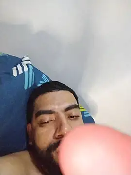 Aroon Stonne online show from November 6, 2025, 6:25 am