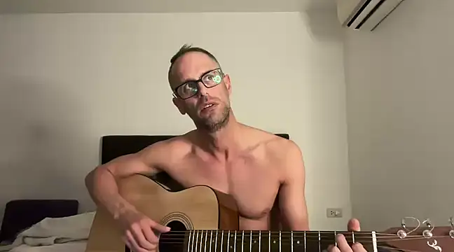 Snapshot of CamCrestXXX chatting on January 5, 2025, 12:42 pm CamCrestXXX online show from January 5, 2025, 12:42 pm