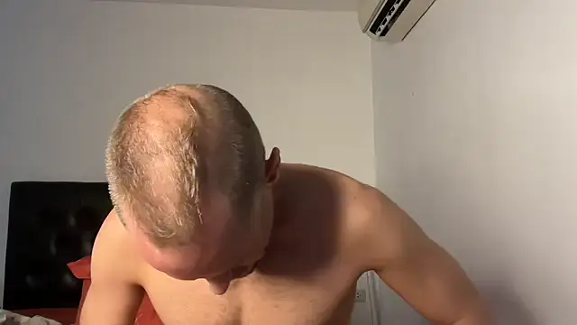 Snapshot of CamCrestXXX chatting on January 31, 2025, 2:15 am CamCrestXXX online show from January 31, 2025, 2:15 am