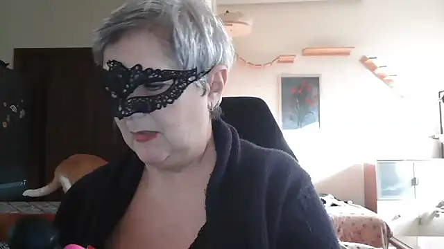 Snapshot of simona60 chatting on February 5, 2025, 2:16 pm simona60 online show from February 5, 2025, 2:16 pm