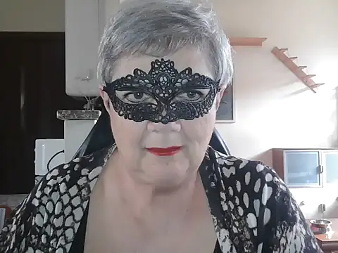 simona60 online show from May 8, 2026, 1:16 pm