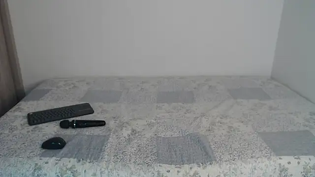 AmeliPonce online show from October 30, 2025, 1:12 pm