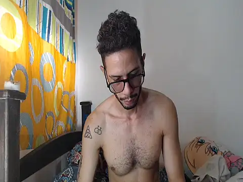 Snapshot of alisterxxx chatting on February 7, 2026, 3:16 pm alisterxxx online show from February 7, 2026, 3:16 pm