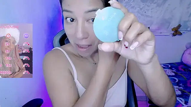 ninatiny online show from January 18, 2026, 11:14 am