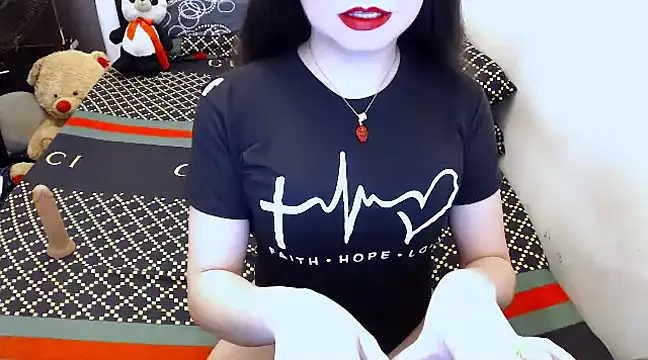 Snapshot of VeryFeminineTrans chatting on December 5, 2024, 12:55 pm VeryFeminineTrans online show from December 5, 2024, 12:55 pm